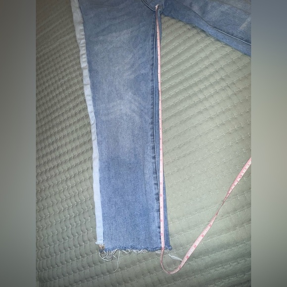 PacSun Blue Mom Jean Two Toned Frayed Hem Mid Rise  Size 27. VGUC - Picture 12 of 13